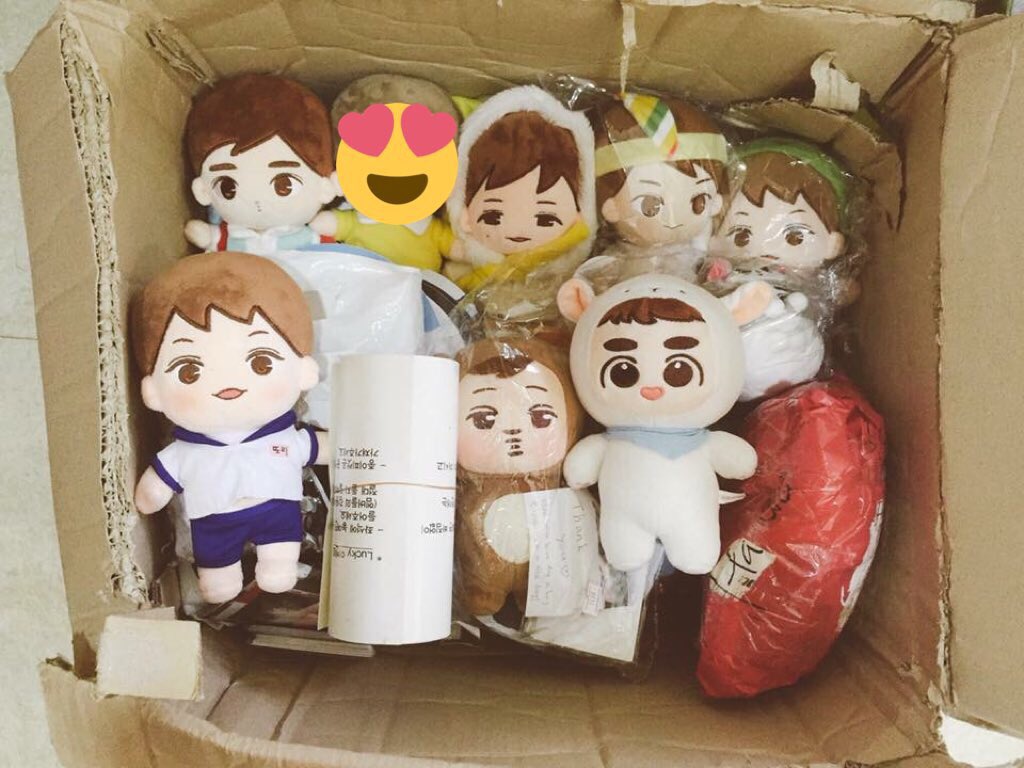 LunadelLyna's tweet photo. I didnt sleep last night bc I have to check dolls with my sis 😬😬cant wait til June to see them😭😭I'll update more 4 u later guys ❤️ #TTupdate https://t.co/W5tMwTcH9S