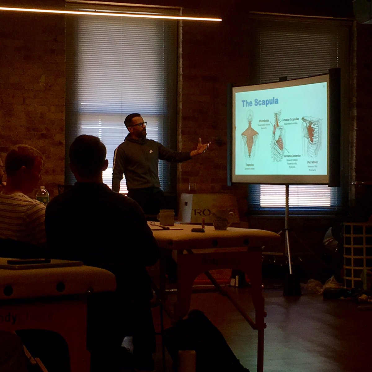 erikMeira's tweet photo. "Upper trap can be painful but that doesn't mean it's 'over-active'. It's ok to use it!"
@AdamMeakins #HipAndShoulder https://t.co/wHyOsjVRXw