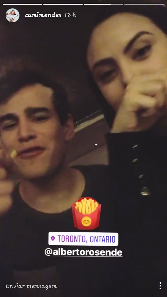 PortalSHCast's tweet image. Alberto Rosende e Camila Mendes ( Riverdale) ontem a noite