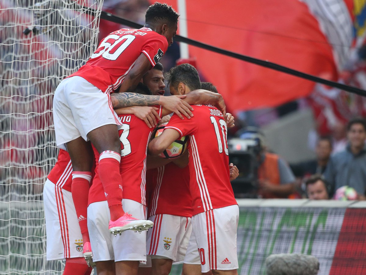 MadeInPerSocce1's tweet photo. Otro confirmado para la fase de grupos de la #UCL 2017/18. Es el @SLBenfica. ¡Felicidades!
️ https://t.co/g6gLVD6eFD https://t.co/oAkVVpowW7