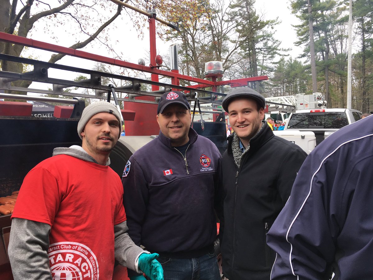 KoolFMBarrie's tweet image. We're just standing by all the delicious food here at #HikeForHospice that was brought by the Butcher Shop. @hospicesimcoe