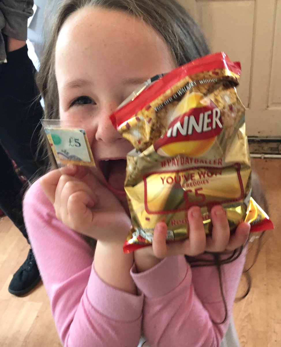 lofty186's tweet photo. Bellas very happy found £5 in her @walkers_crisps  then alittle annoyed cause she opened cheese and onion multipack but got ready salted 😂😂 https://t.co/swcLCtMBAh