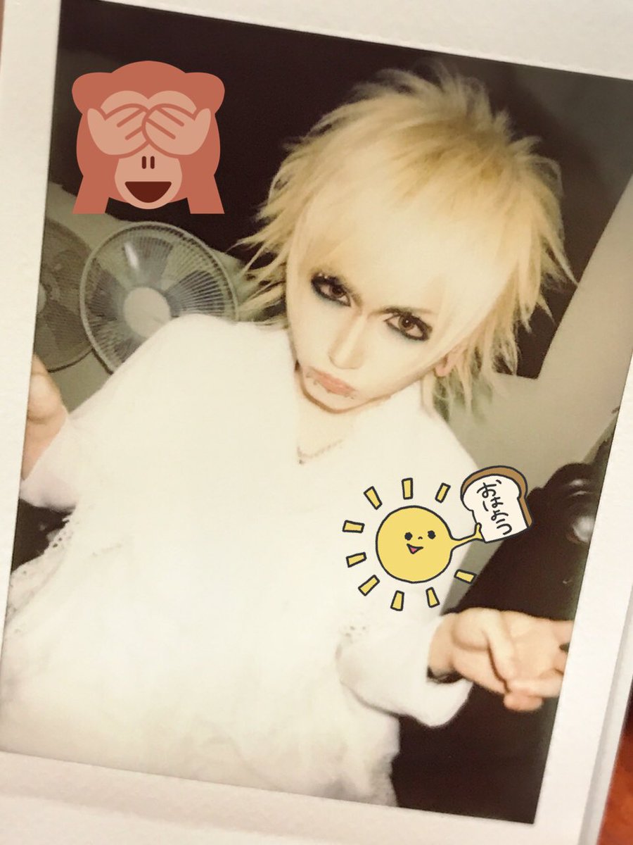 u8sandesu's tweet photo. 白金+髪の毛切りました☺️ https://t.co/EMaJjt9oZ0