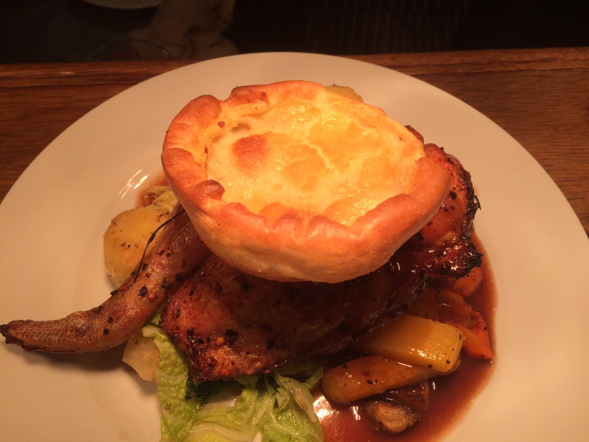 Delicious roasts, great Bloody Mary's and today's papers! Best way to spend a lazy Sunday! #roasts #SundayFunday #se12
