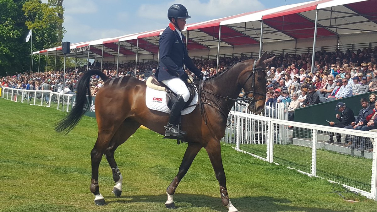 Arena_UKEU's tweet photo. Great British support for @Oliver_Townend performance at @bhorsetrials #MMBHT in Castle Arena #temporaryseating #eventprofs https://t.co/abYuQ5QxMf