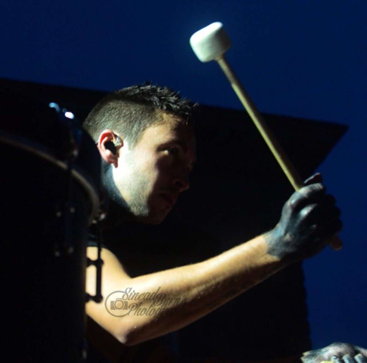 YOUFORlA's tweet photo. rt to vote we're so close #topBBMAs @twentyonepilots https://t.co/JfEaGWh87a
