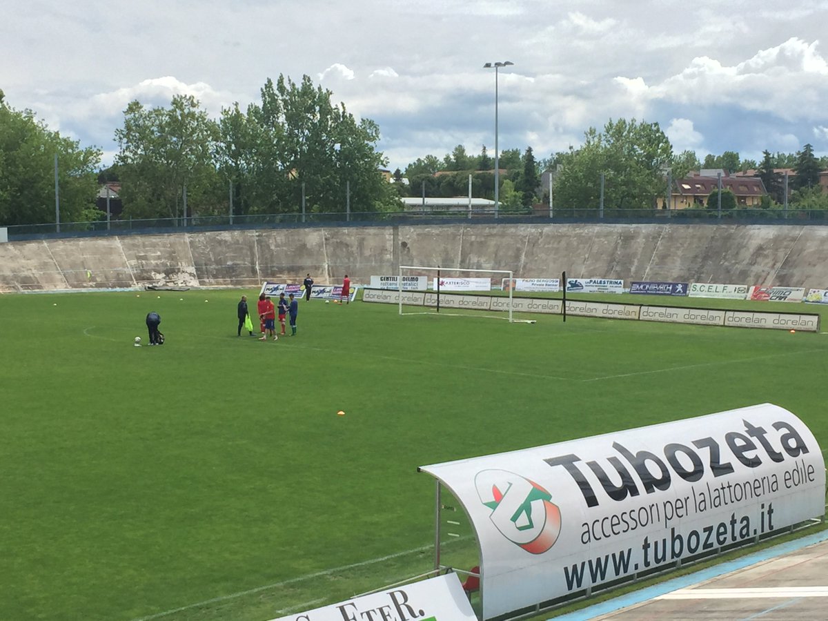 I Galletti stanno iniziando il riscaldamento. 
#ForzaGalletti