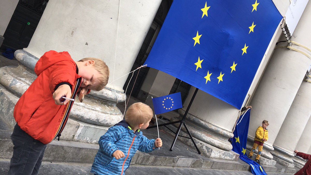 LukV's tweet photo. #PulseOfEurope https://t.co/sLLi63iK9K