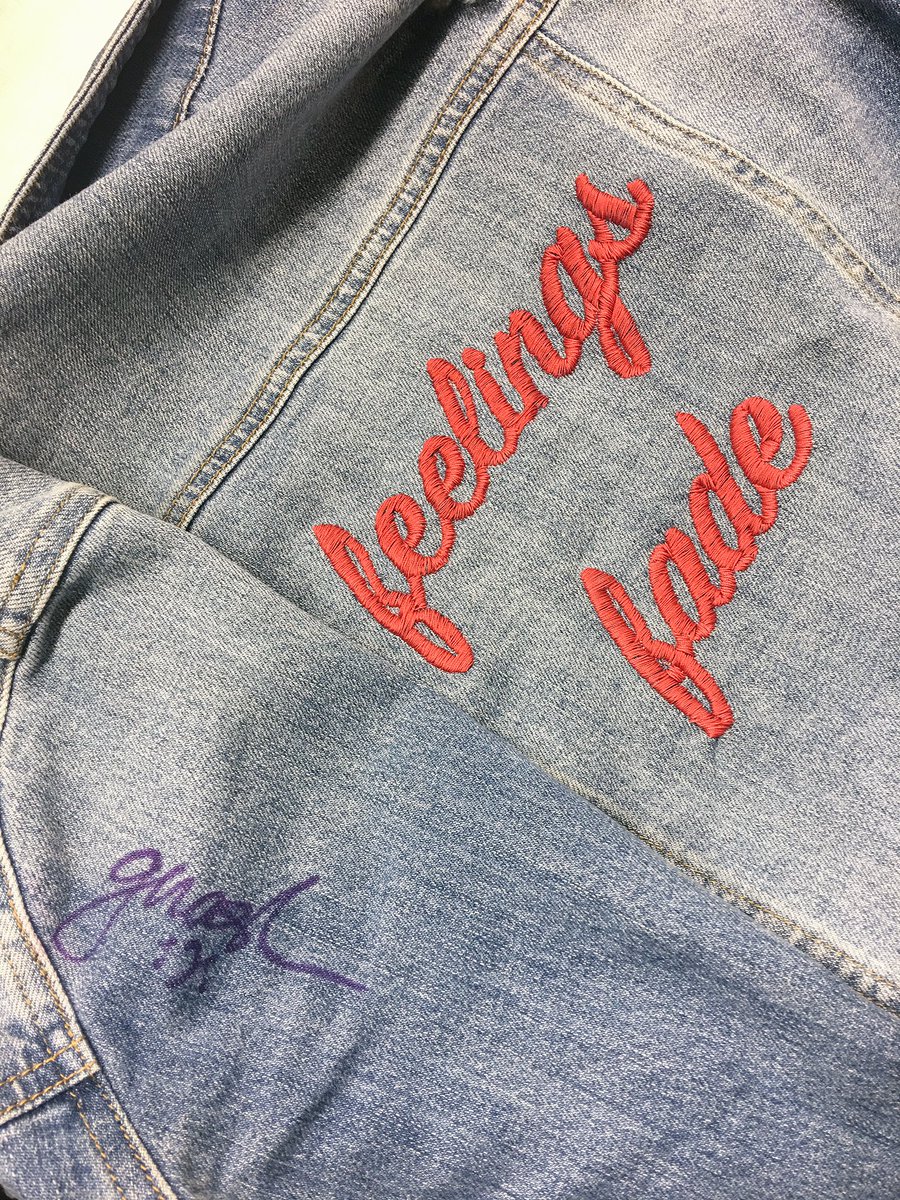 _dlsposable's tweet photo. shoutout @gnash for signing my jacket. means a lot 💜 thank you https://t.co/gDsNDGYlXq