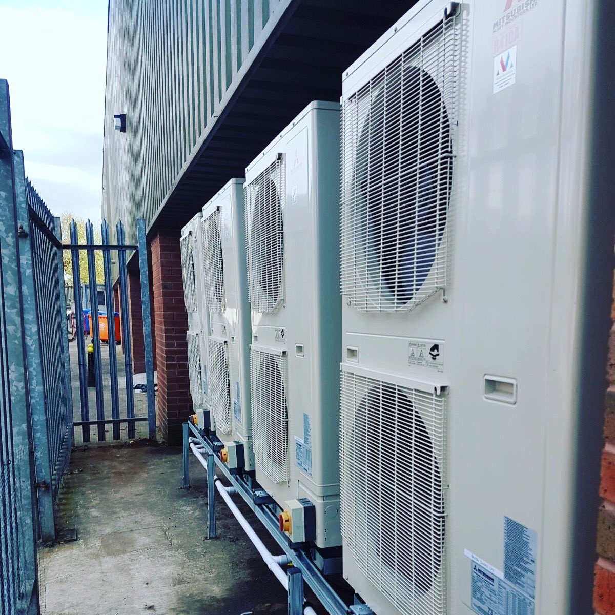 ValleyMechUK's tweet photo. Harveys / Bensons for Beds Heating and Cooling https://t.co/cLtdkkvtFy
