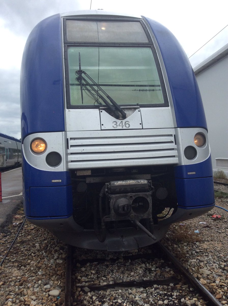 wallygatore07's tweet photo. Hop on rentre le matériel au dépôt et on change de monture au passage
#yeaha
#tersncf
#aura https://t.co/bSELHuZvrz