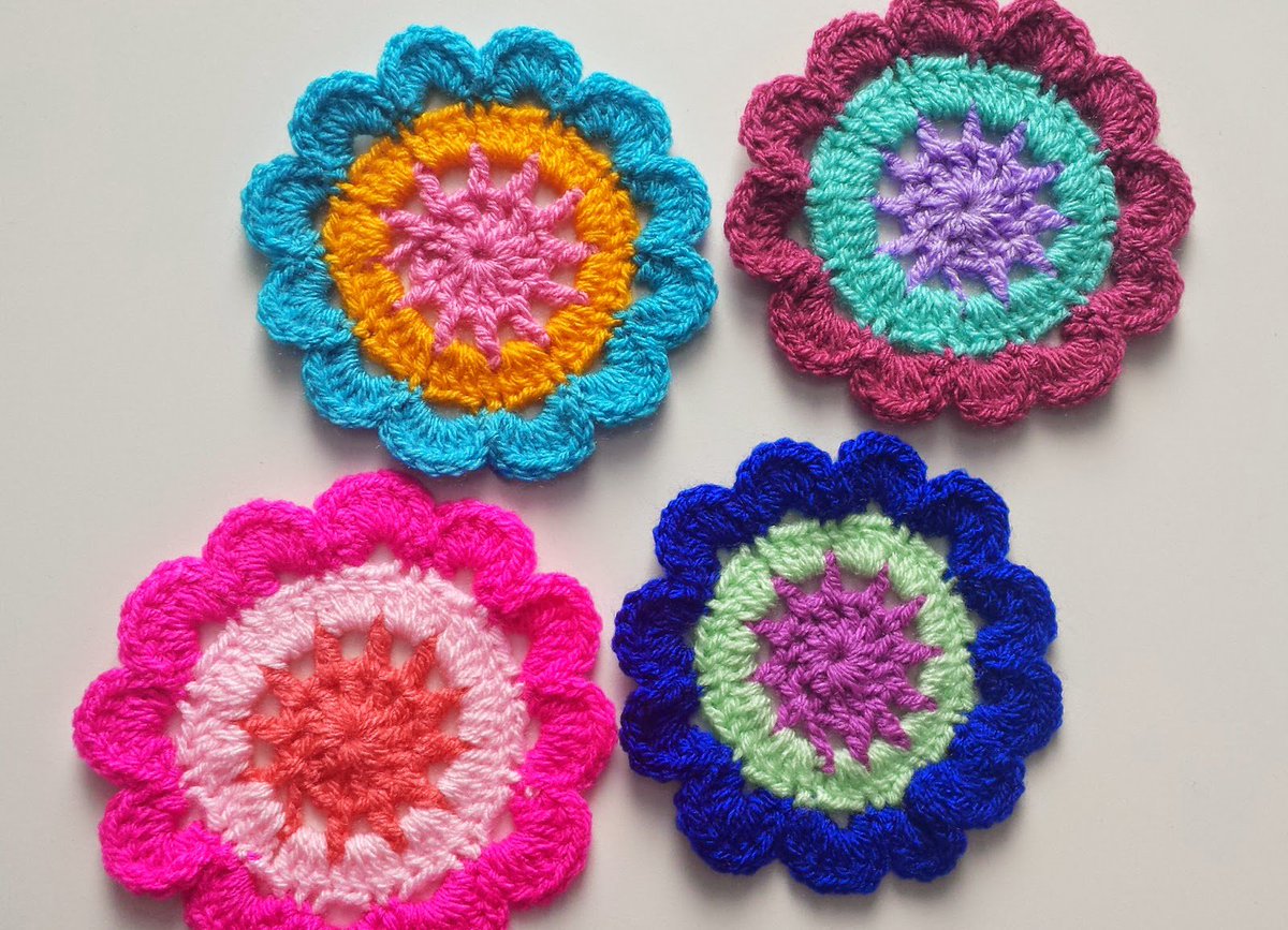 InTheLoopCrafts's tweet image. Still loving this Japanese Crochet Flower crochet pattern ow.ly/XpbW30bvas1 #Free #Crochet #Flower #Japanese