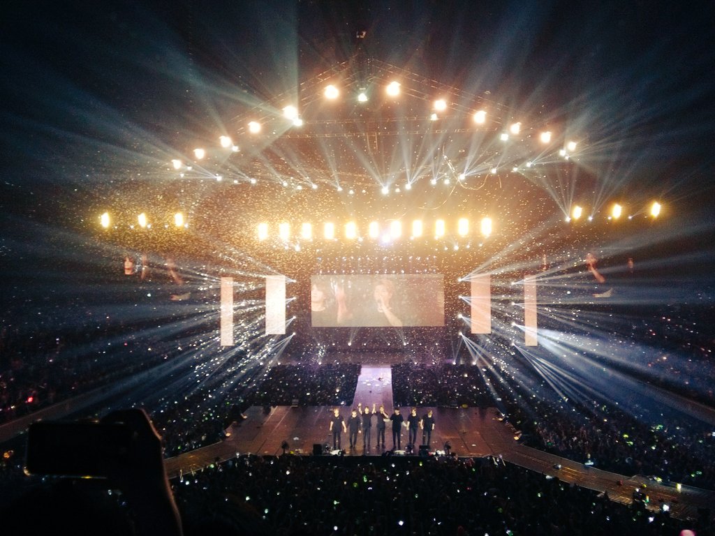 big_hit_beyond's tweet photo. My tears fallen while smiling. Saying goodbye is harder than fall in love. Take care and rest well boys! @BTS_twt #BTSWINGSTourInManilaDay2 https://t.co/ErgNId8djg