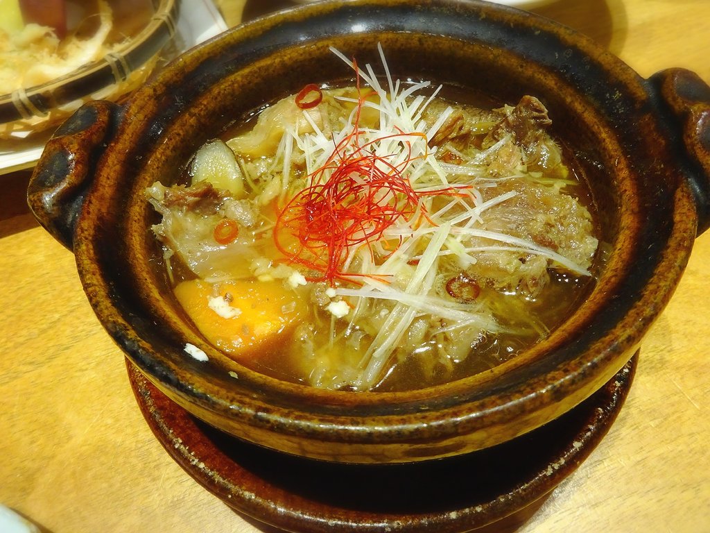𝙽𝚊𝚝𝚜𝚞𝚔𝚒 ここ美味しかった 居酒屋なんだけど外観立派 料理も全部美味しかったー 旅行 石川県 金沢 四分一台場 四分一 台場金沢駅前店 居酒屋ごはん 牛すじ煮 ビーフシチュー 白海老の唐揚げ 全部美味しかった 外観立派 大満足
