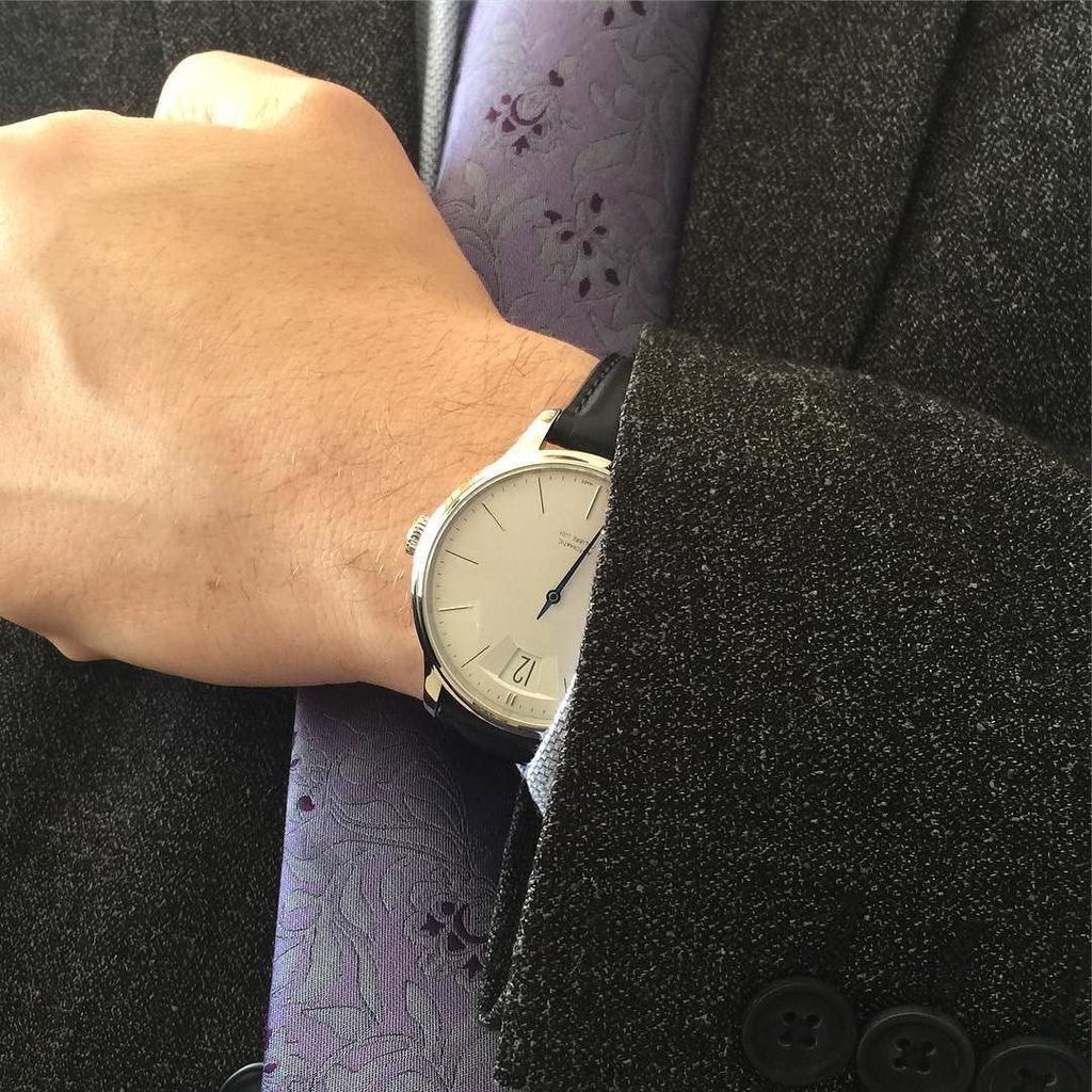 WatchItAllAbout's tweet photo. The new @chriswardlondon Jumping Hour is #womw this morning. #watchnerd #wristcandy #watchfam #watch #christopherw… https://t.co/etPbQXCEn9 https://t.co/i2ODIwrwxY