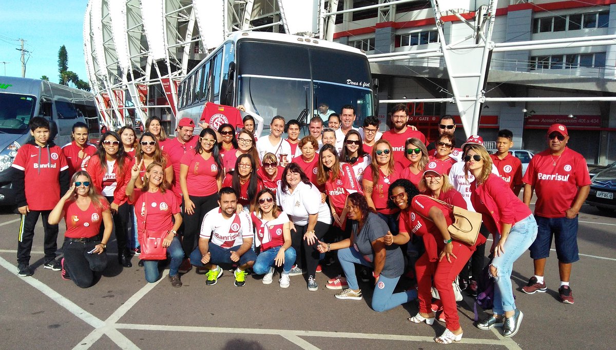 ff_colorada's tweet photo. Bom dia! #FFC e amigos rumo a Caxias! Apoiar @SCInternacional ! #dalecolorado #vamovamointer #NadaVaiNosSeparar https://t.co/gnfJ4l7Xre