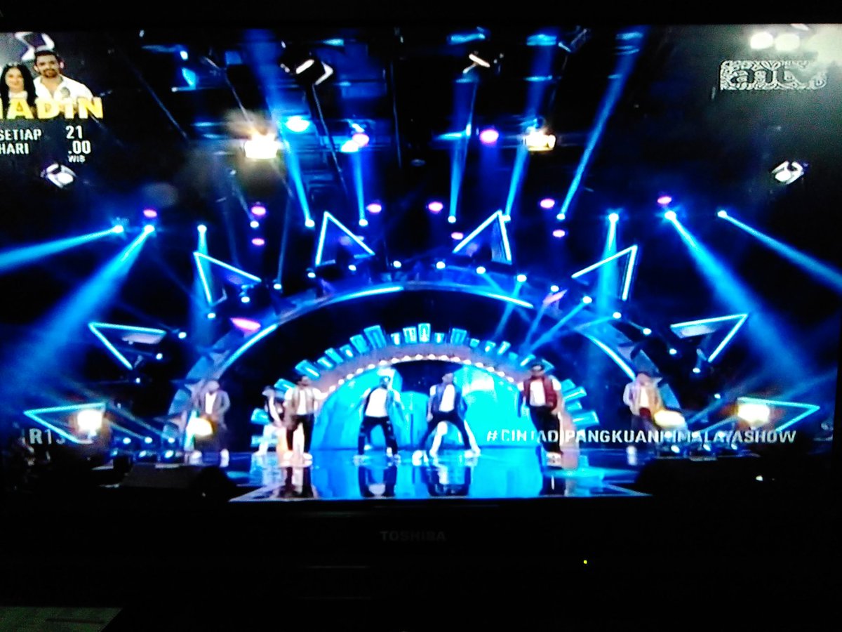 mayaardhiani's tweet photo. Keren..keren.. Kpop ala india.. 😁😁👍👍#CINTADIPANKUANHIMALAYASHOW @whatsonANTV https://t.co/CeDnOMpvgn