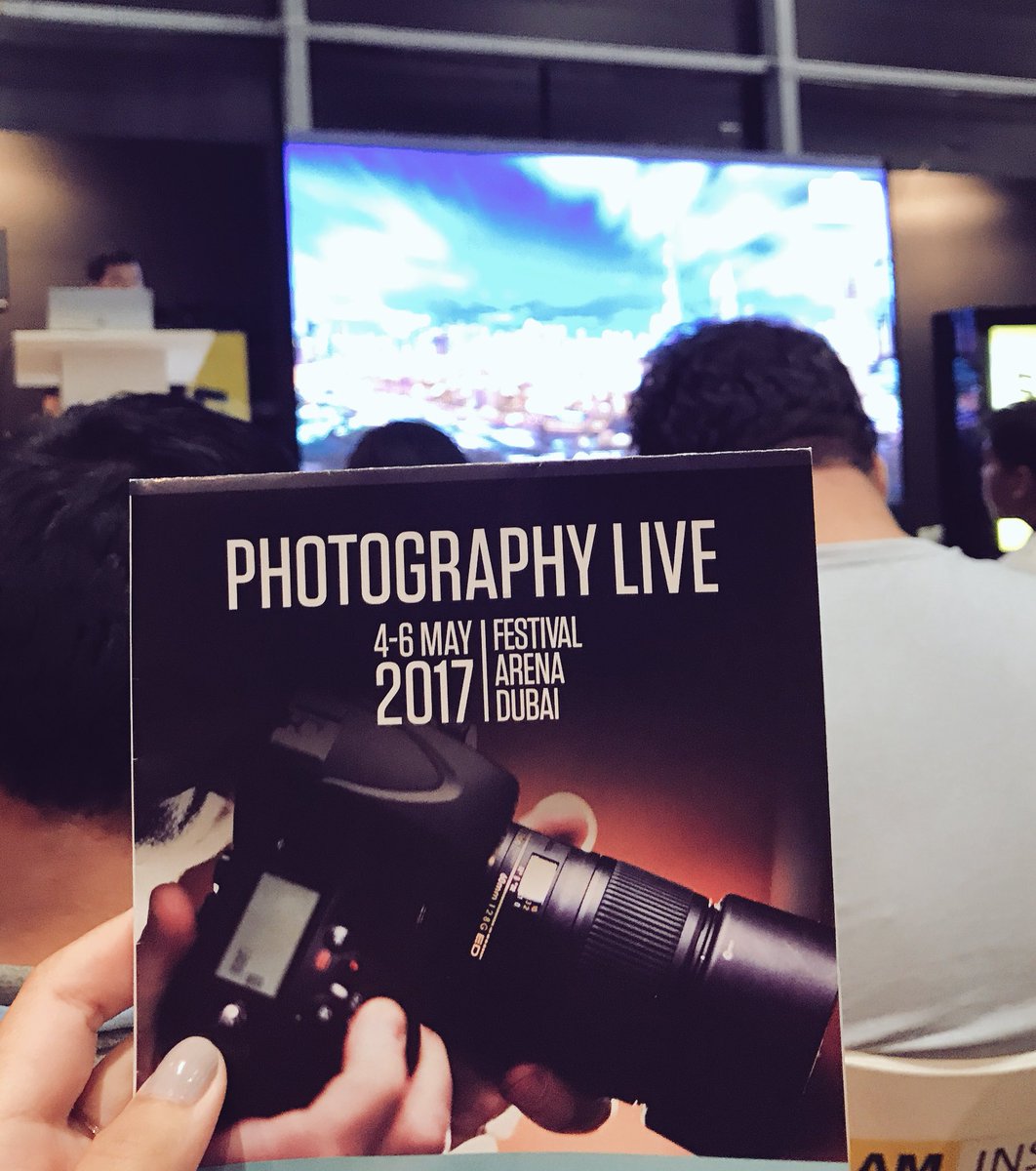 _rachel_l's tweet photo. Managed to catch the last few hours of #PhotoLiveDxb yest. Enjoyed talks by @Ektaetcً + @danielkhc and trying out the new Sony A9. https://t.co/IM5jY6dOiV