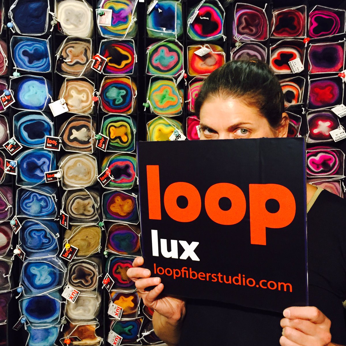 loopfiberstudio's tweet photo. Got Cashmere? Introducing Loop Lux spinning fiber. 25% Cashmere 25% Silk 50% Merino. Visit Loop today at MDSW. #loopfiberstudio #mdsw https://t.co/Yrkt5gkTHw