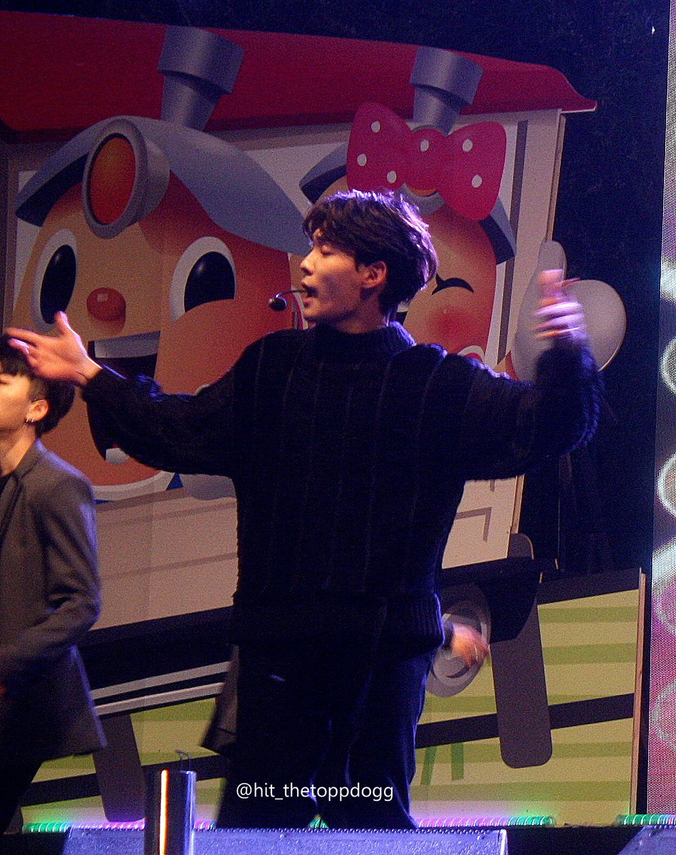 top_xnt's tweet photo. 170506 Sangdo 의왕철도축제 @ToppDoggHouse
#탑독 #sangdo #ToppDogg https://t.co/7UDSaiERFS