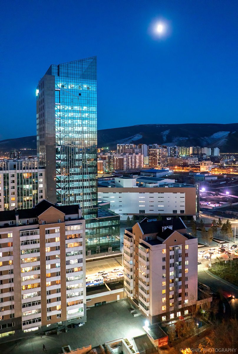 Шөнийн мэээнд жиргээчдээ...