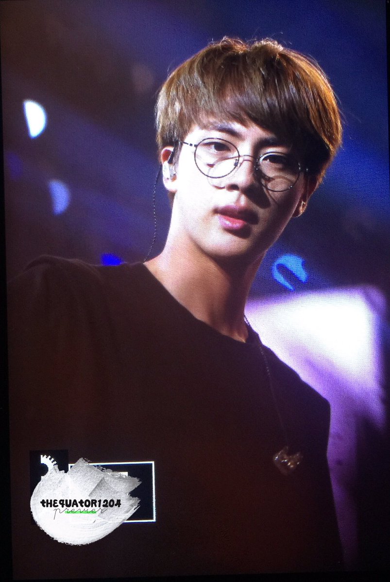 thequator1204's tweet photo. 170507 The Wings Tour in Manila #김석진 #진 #석진 #JIN #BTS #방탄소년단 @BTS_twt https://t.co/6YVSN5pW2g