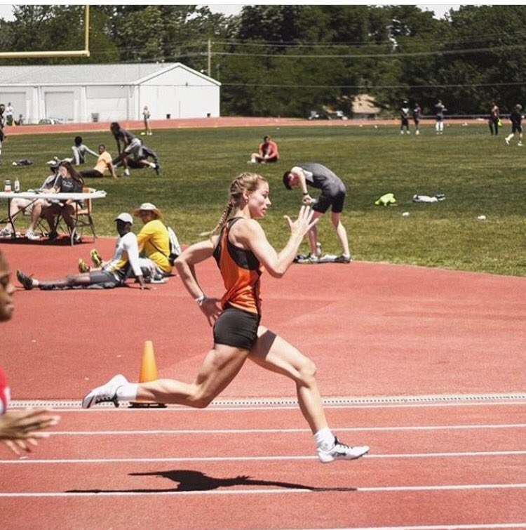 jpthomas_'s tweet photo. @brookelthomas doin work yesterday! 100M &amp; 200M Dash Regional Champ! 🏅🏅#thstrack #statebound https://t.co/ePqZT5yf0V