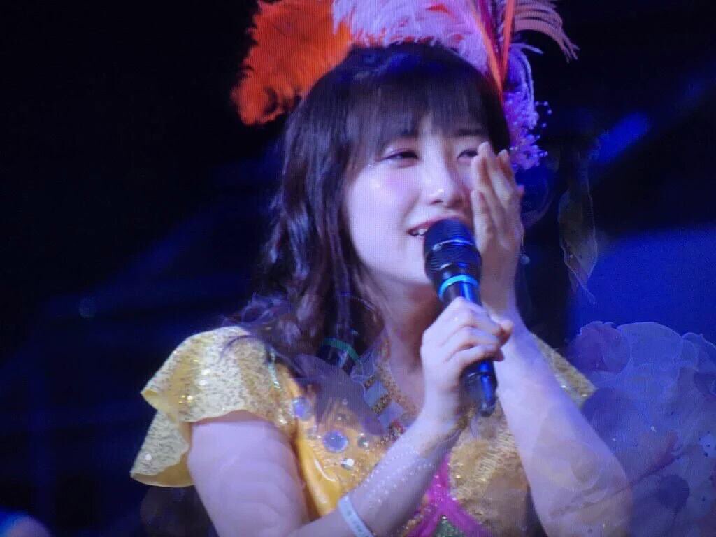 涙を流している可愛い佐藤優樹の画像♪
