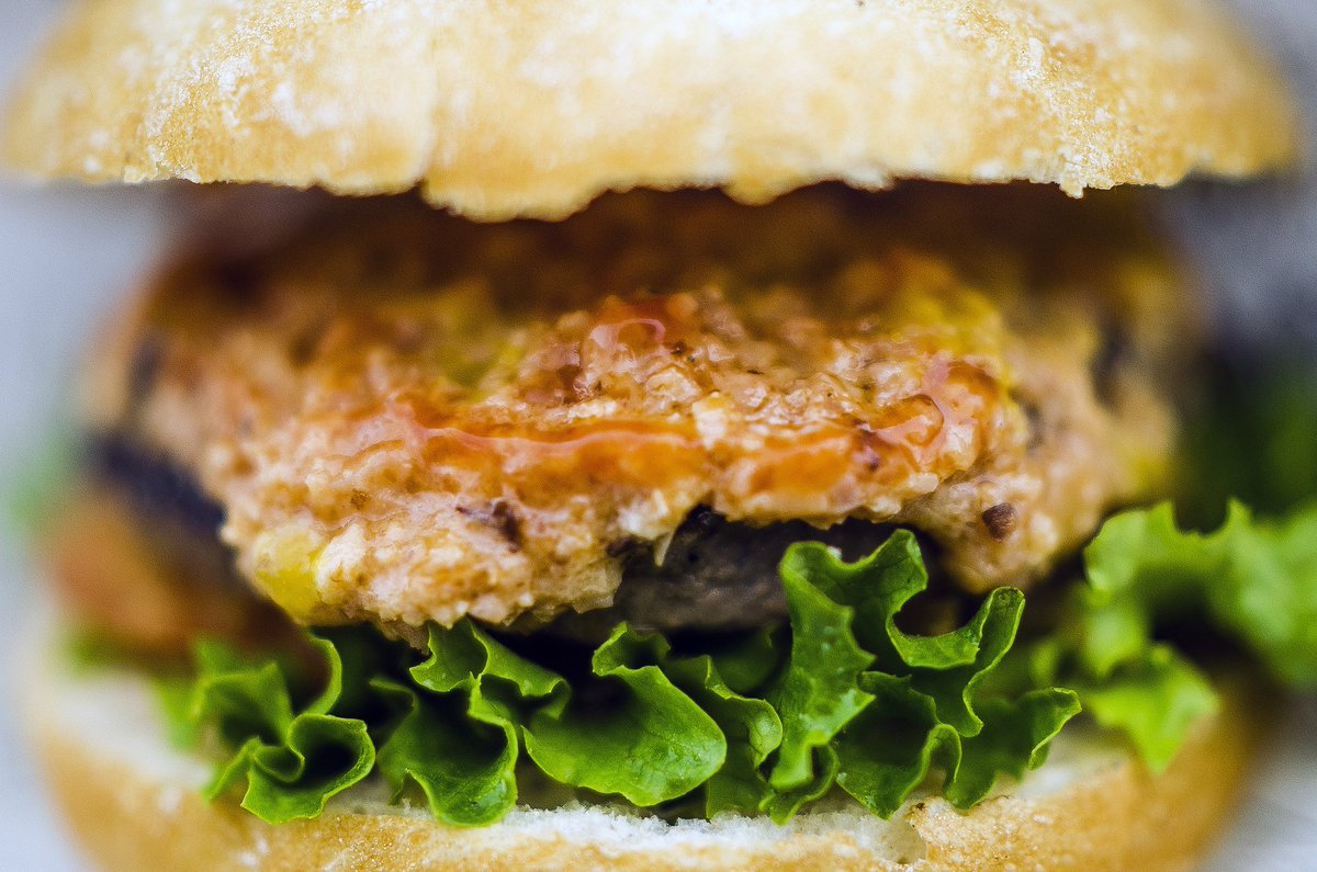 #takeaway #burgers #hamburguesas #amanides #salad #foodtruck #streetfood #food #gastronomia #laufer #lauferstreetfood #photo #photography