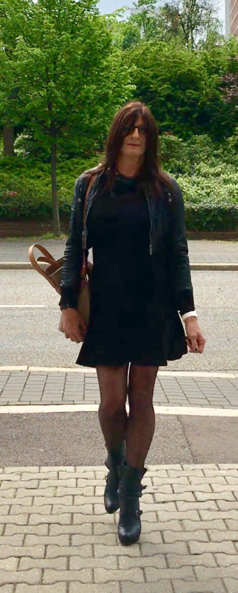 SabinNice's tweet photo. Time to put some new pics and vids on :-) https://t.co/LNx3BJpb76