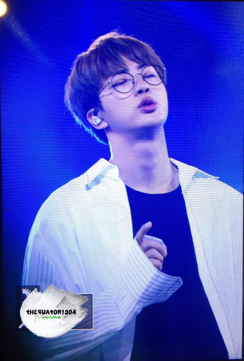 thequator1204's tweet photo. 170507 The Wings Tour in Manila #김석진 #진 #석진 #JIN #BTS #방탄소년단 @BTS_twt >3<💕💕💕💕 https://t.co/JeLk4uP81T