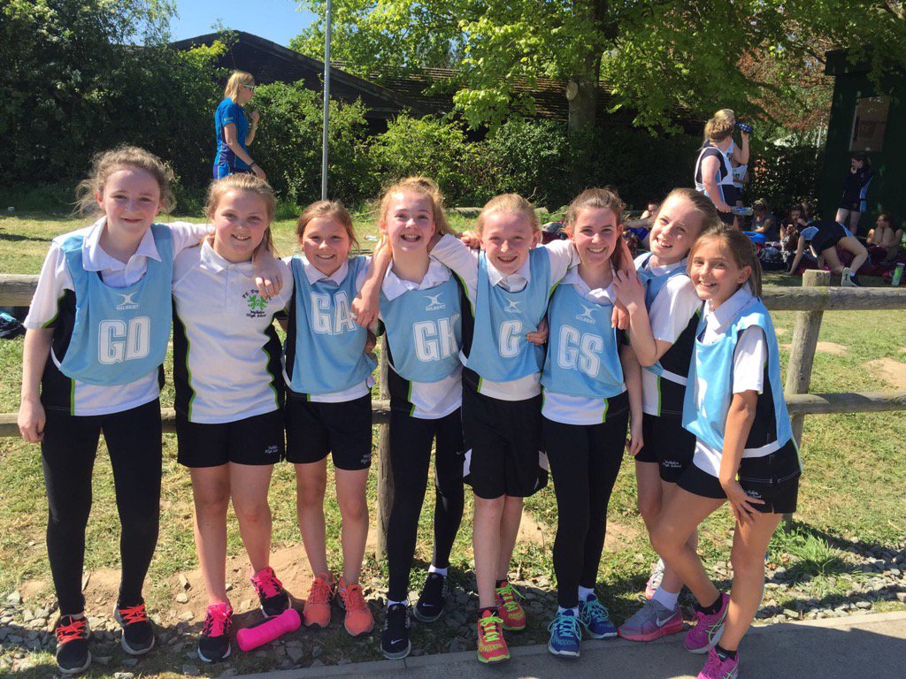 Three more wins in the round robin and SF, the girls win their final 6-4 to finish an unbeaten weekend in style! 🏐👏🏻