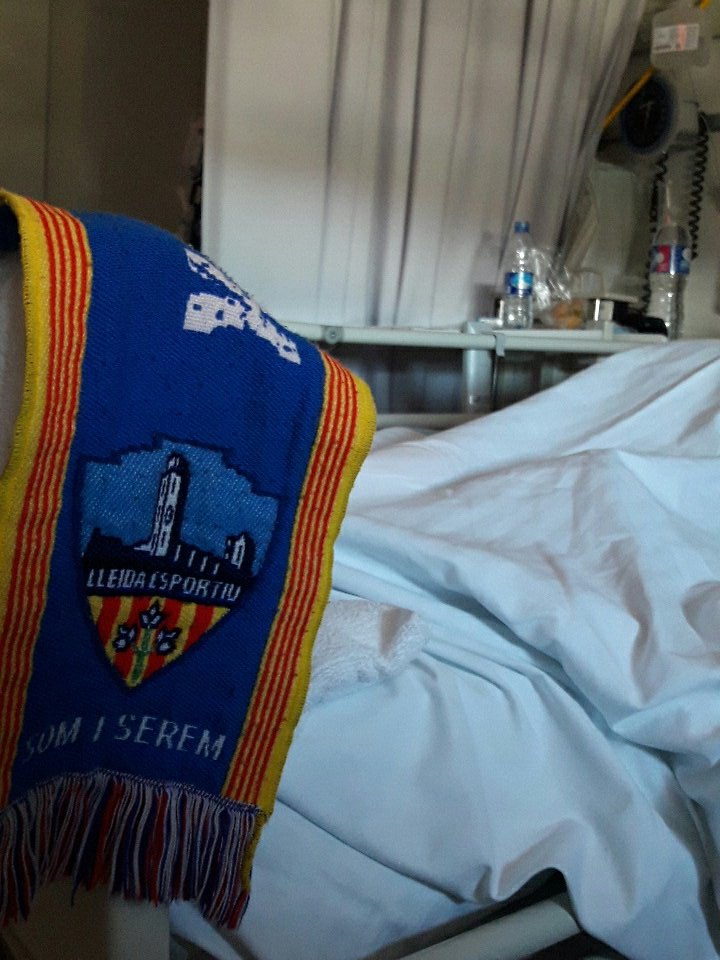 miquelarevalo's tweet photo. Un #cregut (mon padrí) que no podrà venir, però amb el @Lleida_Esportiu al cor. Visca el Lleida! #johicrec https://t.co/KuYKMDdUJj