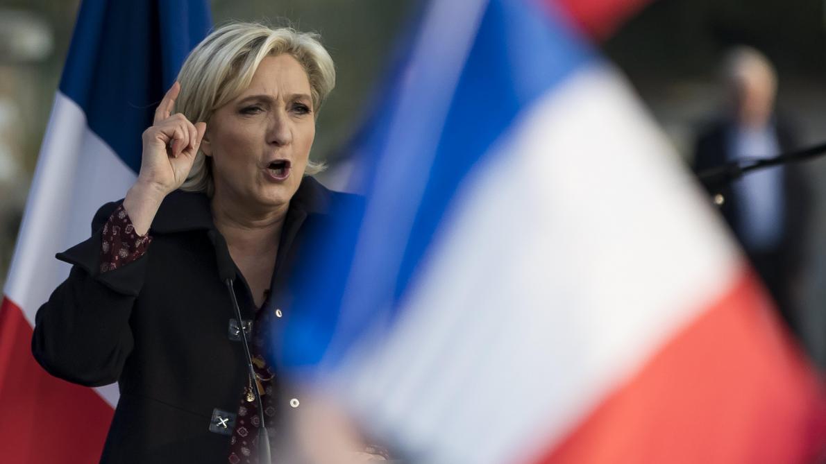 lesoir's tweet image. Et si Le Pen était présidente #Presidentielle2017 #LePen
bit.ly/2qMJ02H