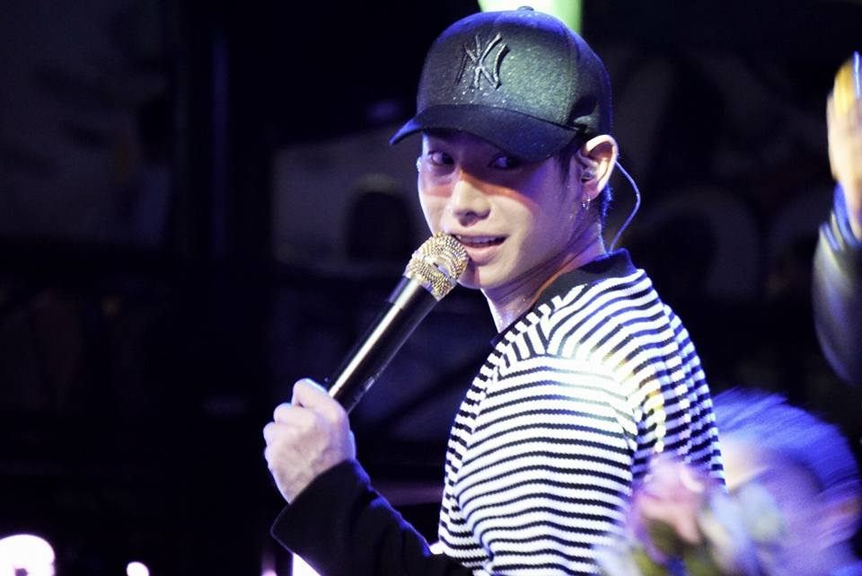 HeartBeat4You_'s tweet photo. #เป๊กผลิตโชค กลางวันน่ารักดุ๊กดิ๊ก กลางคืนแปลงร่างเป็นเสือแบดบวยตลอด ���ยากเป็นเหยื่อของเสือตัวนี้😚😇💋🤣Cr. #aummy.j #เรือนหอรอผลิต #peckpalit https://t.co/QEsp5hl6jA