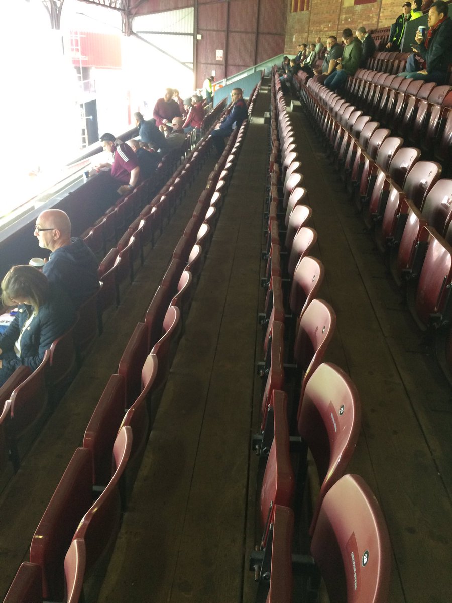 tweetercal's tweet photo. End of a sporting era. Onwards to the new #NoTesco #hmfc #jamtarts #jambos #gorgierules #tynecastlestadium https://t.co/gX0mTnVUrB