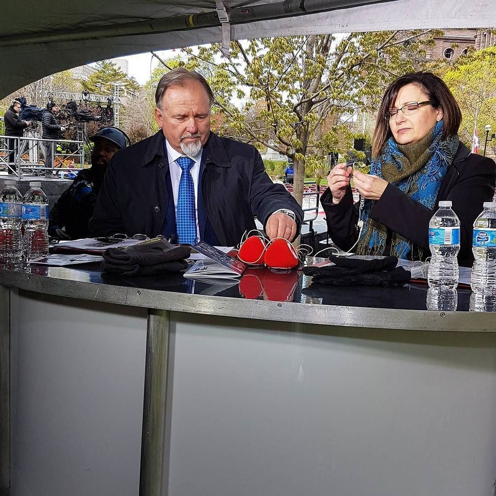 The Ontario Police Memorial Annual Ceremony of Remembrance is about to begin at Queens Park. #heroesinlifenotdeath… ift.tt/2pPQWlF