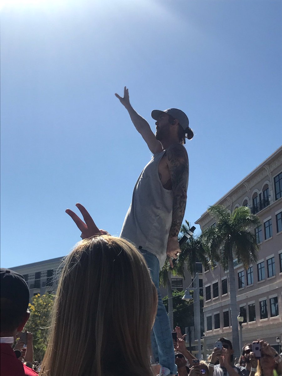 jecoyo's tweet photo. @dirtyheads thank you for making music. https://t.co/kbTGnsGv4D