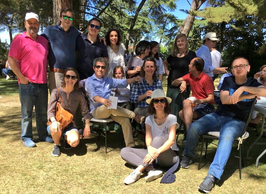 elenaescocia's tweet photo. Qué gozada reunirse con amigos, y encima por una causa solidaria: #adfamilyday de @AfricaDirecto https://t.co/Af2eyBSZ2z