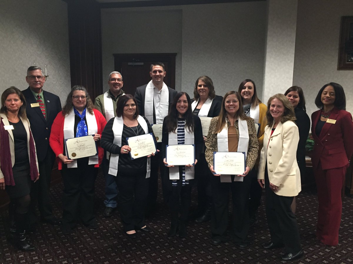 JudsonU_ADP's tweet photo. Today we acknowledge our #JudsonAwesome staff and faculty! Thanks for being advocates for adult learners and fulfilling your #JudsonPromise! https://t.co/5ZSzZx8H99