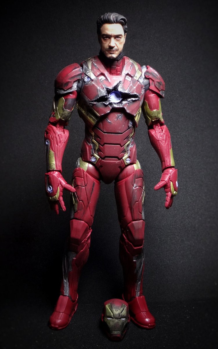 3パックのアイアンマンMARK46 ダメージ版と付属のトニー頭部をリペ