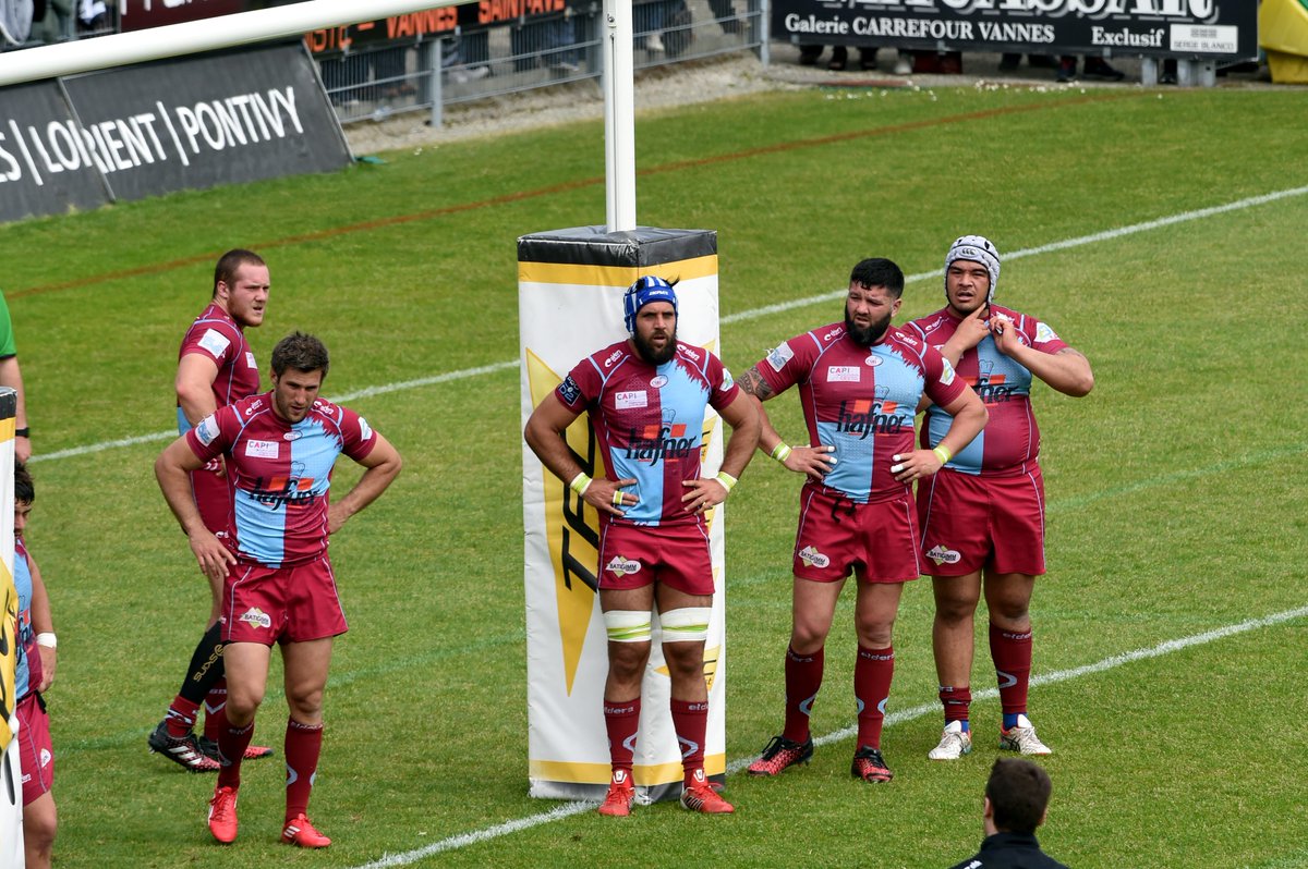 ici_isere's tweet photo. 🏉 #ProD2 Calvaire breton pour le @CSBJ_Officiel qui quitte le monde pro sur une défaite, 56 à 0 à Vannes #RCVCSBJ
→ https://t.co/EumvPB5AY2 https://t.co/VcKu9zIf3O