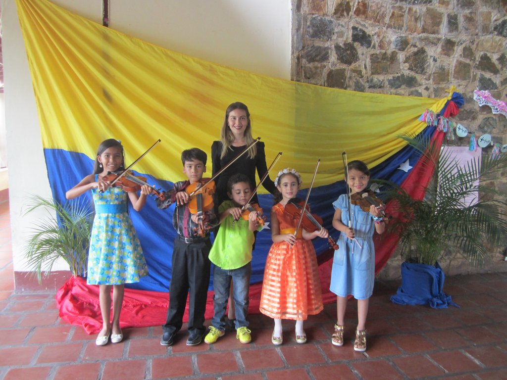 Pequeños Grandes Violinistas del Mañana! Ciclo de Recitales <a href="/SistemaGuarico/">Sistema Orq. Guárico</a>