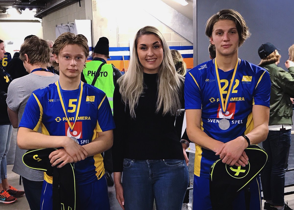 vxonewsse's tweet photo. Emma Koivisto fanns på plats på den historiska VM-finalen i Växjö. Läs hennes reportage här @U19WFC #u19wfc https://t.co/SJKRI44P9l https://t.co/q7QF0QRt2v
