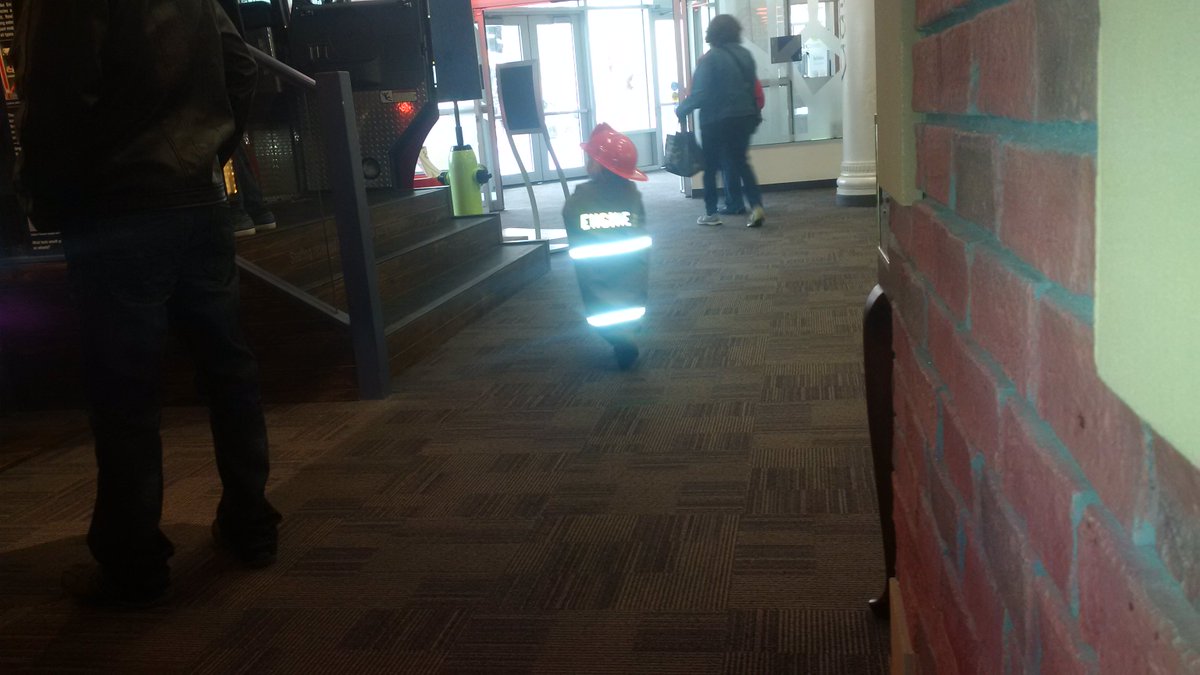 cjengstrom's tweet image. Having fun on #engine23 today @calgarylibrary