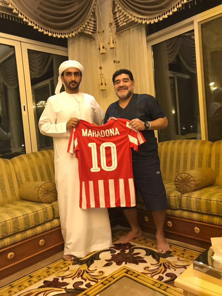 SkySportNews's tweet photo. Diego Maradona ist neuer Trainer von Al-Fujairah SC in der 2. Liga der Vereinigten Arabischen Emirate (Foto: https://t.co/wCiiCnosIF)
#ssnhd https://t.co/GVfulTWx3K