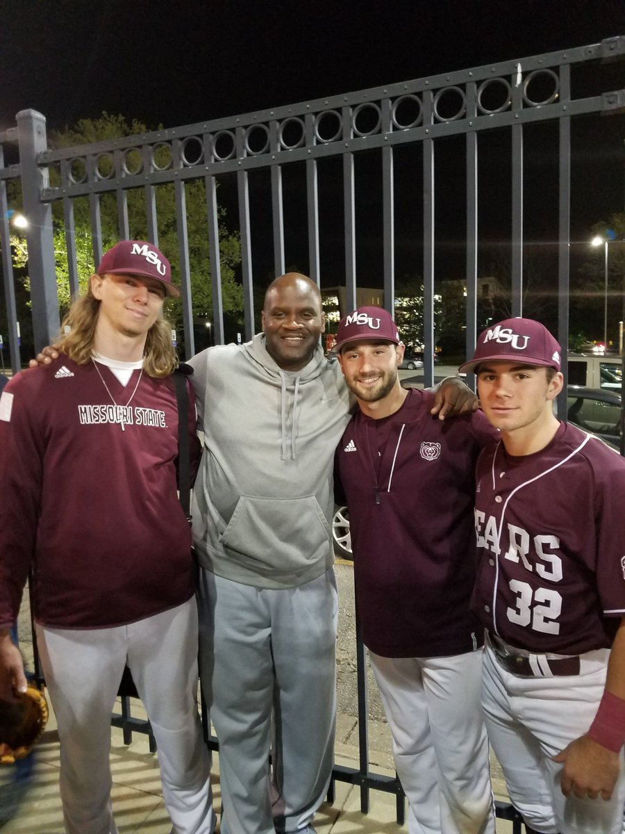 KC_Elite_S's tweet photo. Great to see 3 former KC Elite players now Missouri State players play vs KU. #AustinKnight, #LoganGeha and #JohnPrivatera. #kcelitenation https://t.co/mgGUR9TJFW