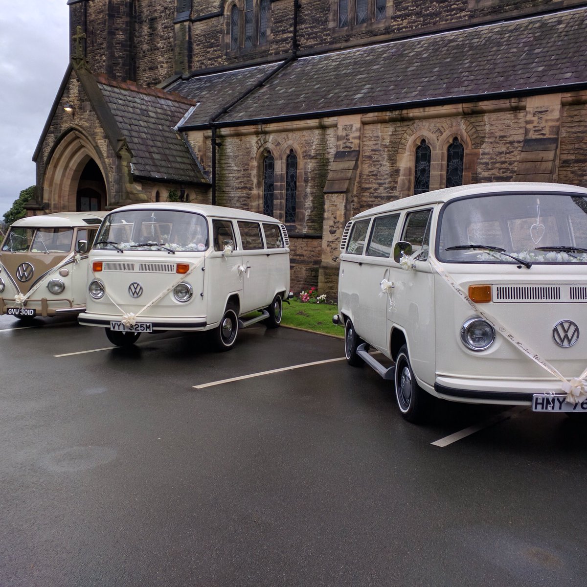 TheLovebusWedding Co tweet media
