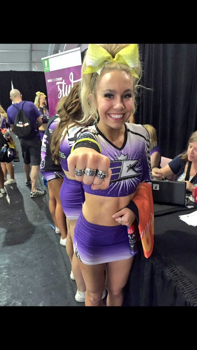 _gracelittle's tweet photo. 4 years in a row. i have no words to describe how amazing this feels. thank you 4.2 and @expresscheer for everything💛 https://t.co/FfLcaHrUKt