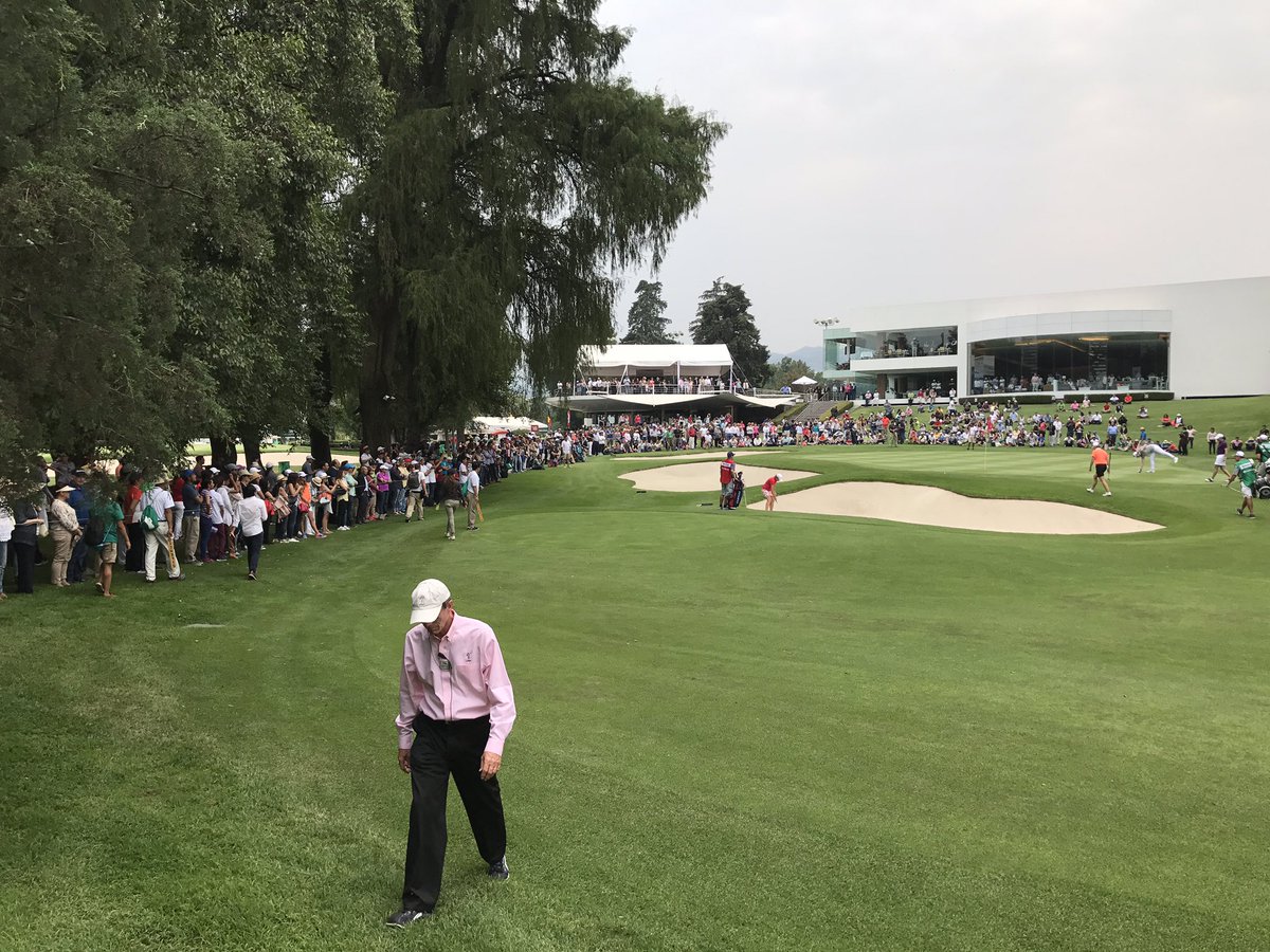 LPGA's tweet photo. HOF match: Ochoa/Sorenstam wrap up a 4-stroke win at 5 under over Inkster/Pak in front of huge galleries around 18th hole. #LOYCDMX #LOYHOF https://t.co/rUafVZCsUo